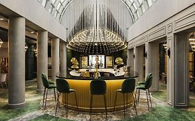 Le Louis Versailles Château - MGallery